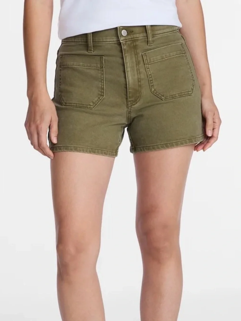 Time and Tru Women’s High Rise Olive Wash Patch Pocket 4” Inseam Denim Shorts